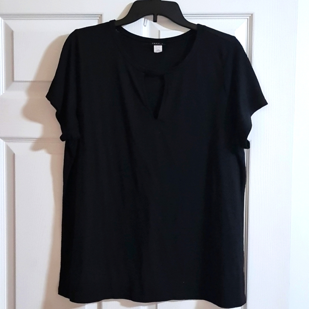 Torrid black t shirt size xl